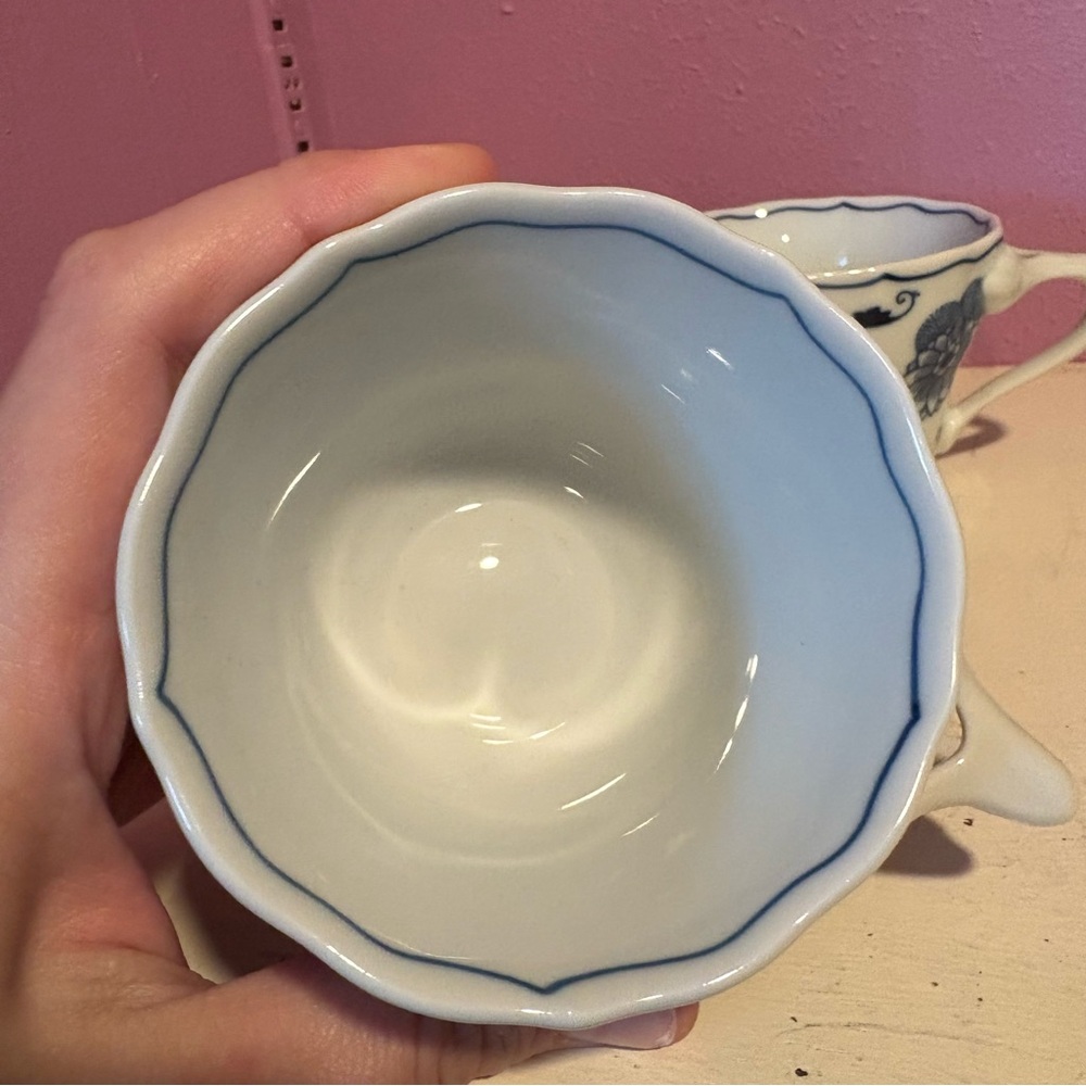 Set Two Blue Danube Teacups GUC Blue Onion Pattern 2p Collectible Dishes Vintage - Picture 6 of 7